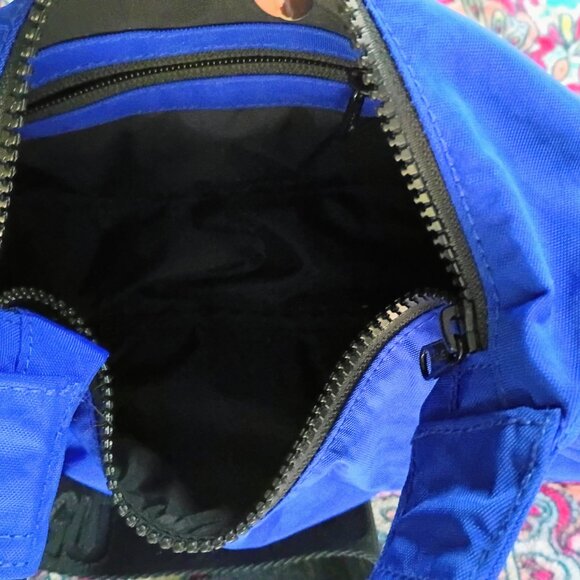 BAGGU Lapis Small Nylon Crescent Bag - With NEW Longer Strap - Picture 3 of 4